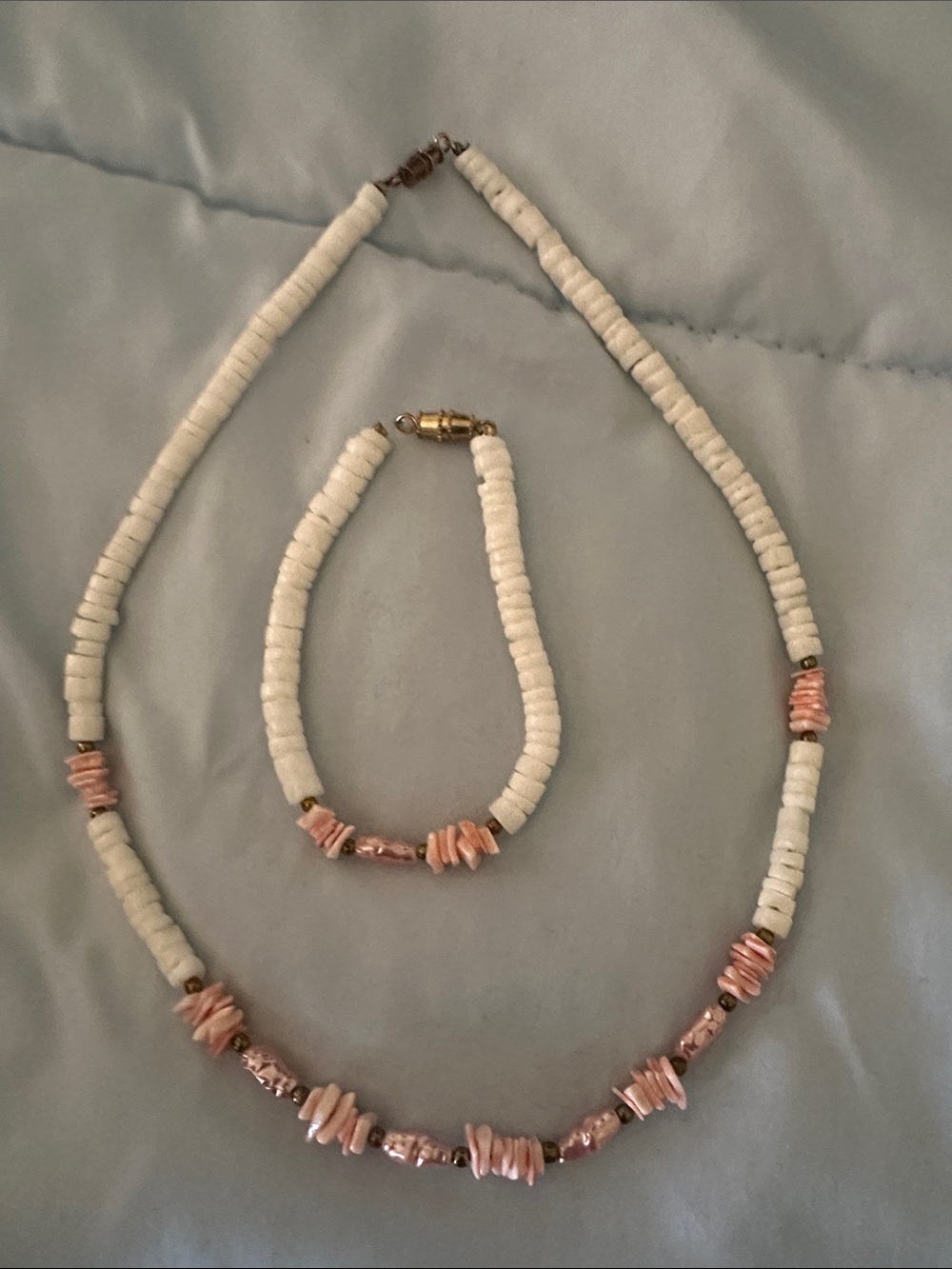 White and Pink Beaded Necklace & Bracelet Set